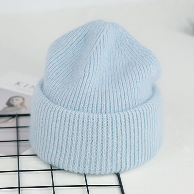Gorro de Punto Cálido Versátil para Estudiantes - Diseño Clásico y Funcional - Image 3