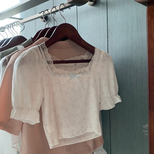 Blusa Corta de Encaje Calado con Moño - Top Tendencia Deseo Puro - Image 4