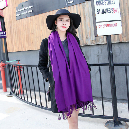 Bufanda Larga de Invierno para Mujer con Borlas, Estilo Coreano Grueso y Versátil - Image 3
