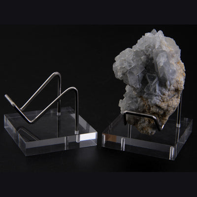 Soporte Expositor de Cristal Acrílico Transparente con Base Mineral - Joyero en Forma de Corazón