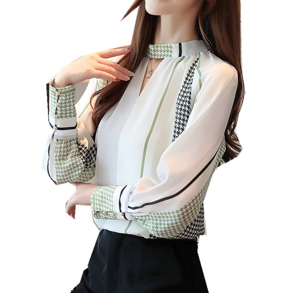 Blusa Retro V-Cuello en Chiffon con Diseño Hong Kong Vintage