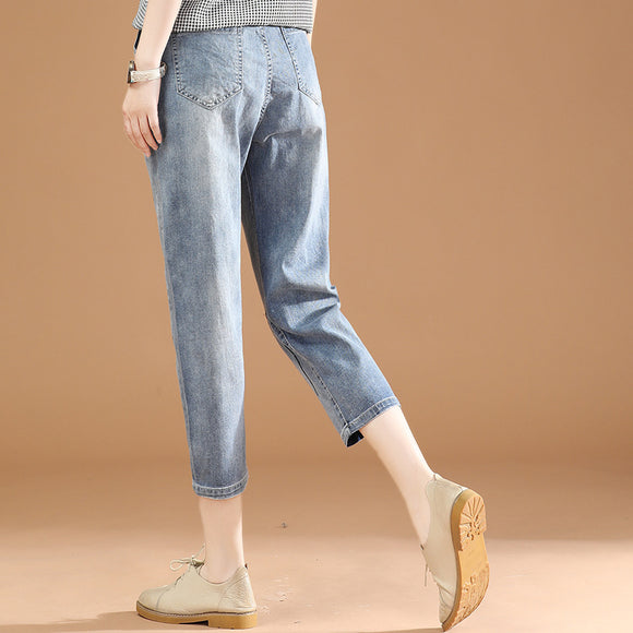 Jeans Cortos con Cintura Elástica y Bordados para Mujer - Colección Verano