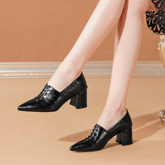 Zapatos de Cuero Elegantes con Tacón Medio Cómodo y Punta Afilada - Image 7