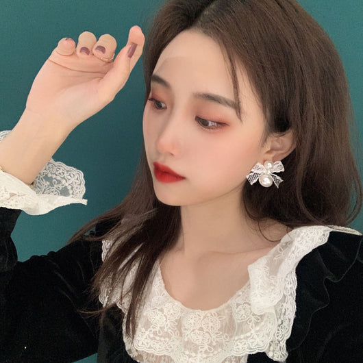 Aretes de Plata 925 Moño con Perla y Encaje Delicado