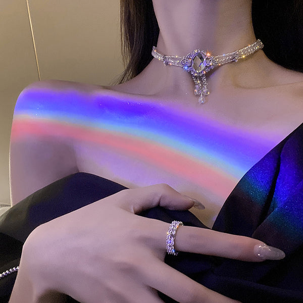 Anillo de Cristal Exagerado con Gema Brillante Estilo Europeo