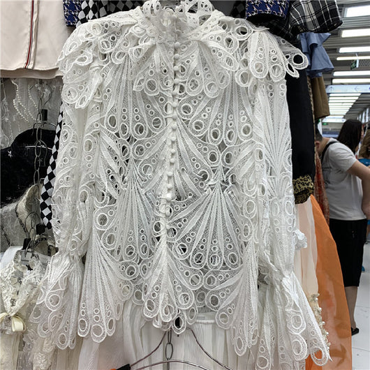 Blusa Elegante Cuello Alto con Mangas Farol, Volantes y Encaje Bordado Calado - Image 8