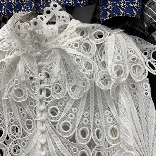 Blusa Elegante Cuello Alto con Mangas Farol, Volantes y Encaje Bordado Calado - Image 11