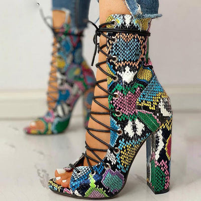 Sandalias de Tacón Grueso con Tiras Cruzadas y Estampado de Serpiente para Mujer - Talla Grande - Image 8