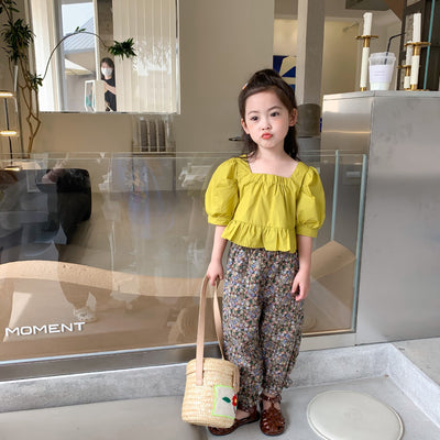 Conjunto Infantil: Blusa con Mangas Abullonadas y Pantalón Floral - Image 5