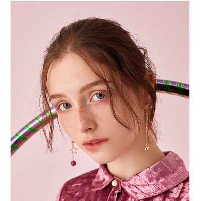 Aretes Asimétricos de Gato con Perlas de Aleación - Diseño Moderno para Mujer - Image 2