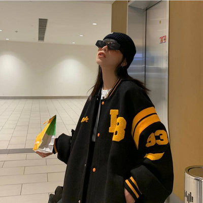 Sudadera Acolchada con Capucha y Cierre de Diseño Japonés Negro - Image 2