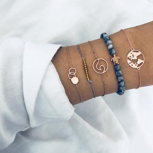 Pulsera de 4 Piezas con Cuentas Huecas de Flor en Cadena - Image 24