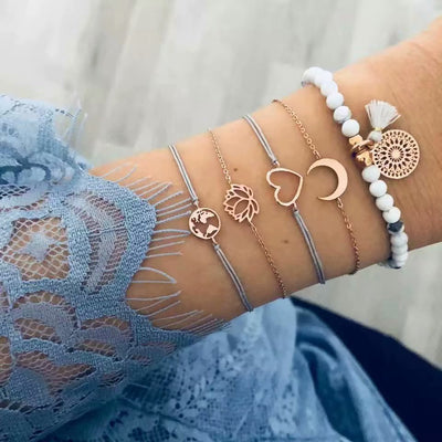 Pulsera de 4 Piezas con Cuentas Huecas de Flor en Cadena - Image 26