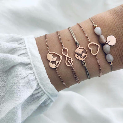 Pulsera de 4 Piezas con Cuentas Huecas de Flor en Cadena - Image 10