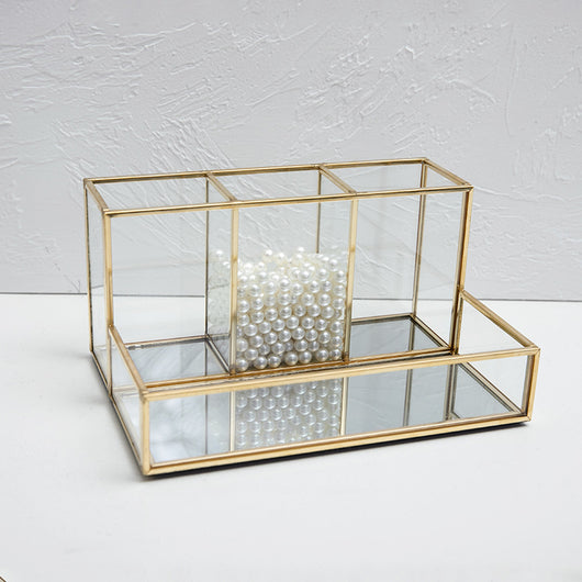 Organizador de Maquillaje en Vidrio con Detalles Dorados - Image 6