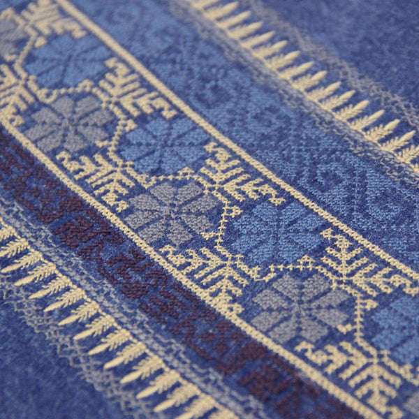 Vestido Denim con Escote en V y Detalle de Corbata