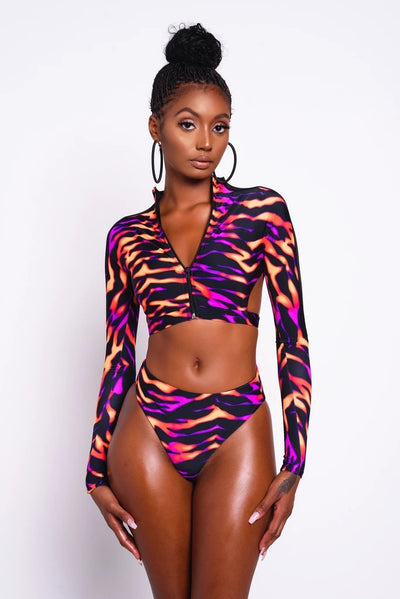 Bikini Estampado con Halter y Cierre - Diseño Europeo Sexy - Image 5