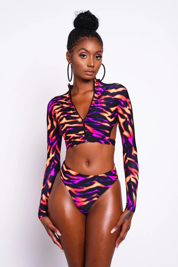 Bikini Estampado con Halter y Cierre - Diseño Europeo Sexy