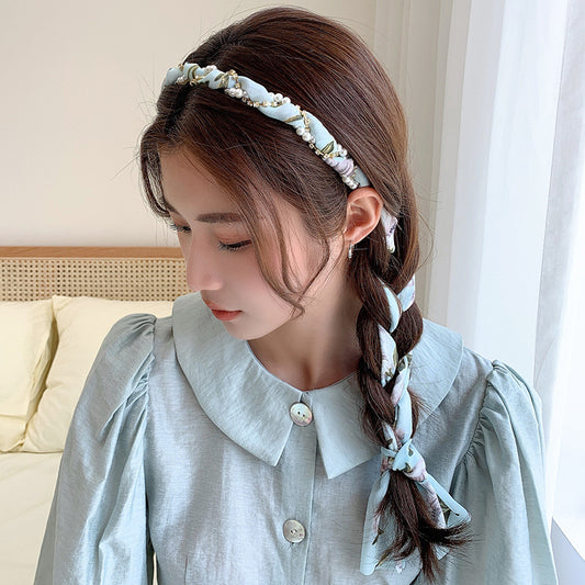 Diadema Floral con Perlas y Cintas Decorativas