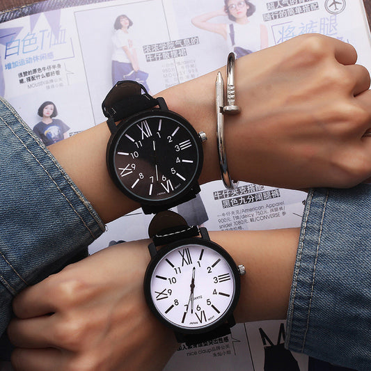 Reloj de Pareja Elegante con Escala Romana - Diseño Versátil
