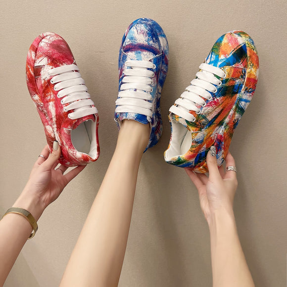 Zapatillas Blancas con Diseño Graffiti Pintado para Mujer