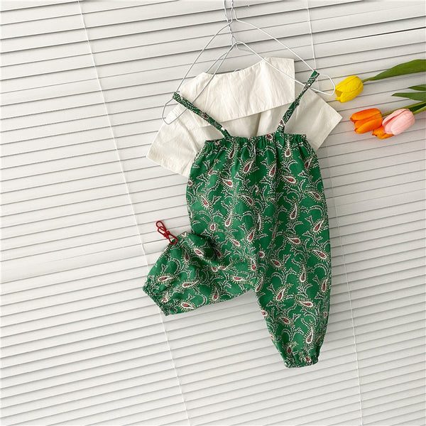 Conjunto de Dos Piezas: Camisa Floral con Tirantes y Diseño Universitario