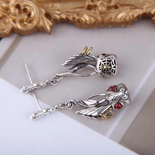 Aretes de Plata Conejo con Orejas Grandes y Ojos Rojos - Image 4