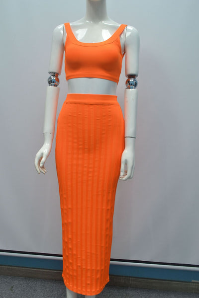 Conjunto Sexy de Dos Piezas: Chaleco Corto y Falda de Cadera - Image 12