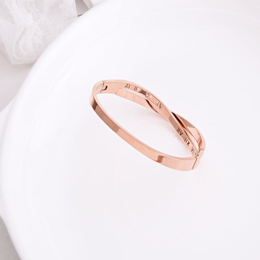 Pulsera de Diamantes con Palabras Romanas para Mujer - Image 2