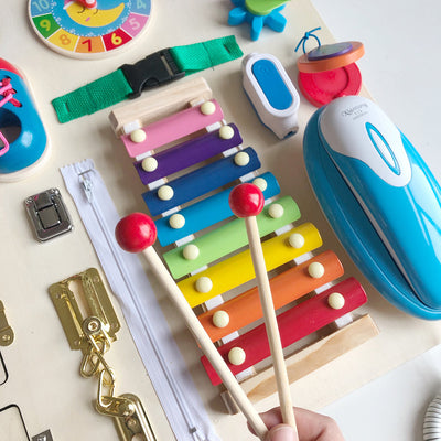 Tablero Educativo Montessori con Candados y Puzzles para Bebés - Image 10