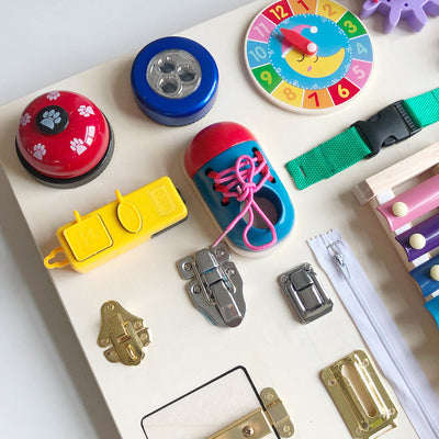 Tablero Educativo Montessori con Candados y Puzzles para Bebés - Image 6