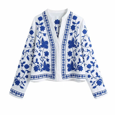 Blusa Retro de Porcelana Azul y Blanco con Bordado Artesanal - Image 3