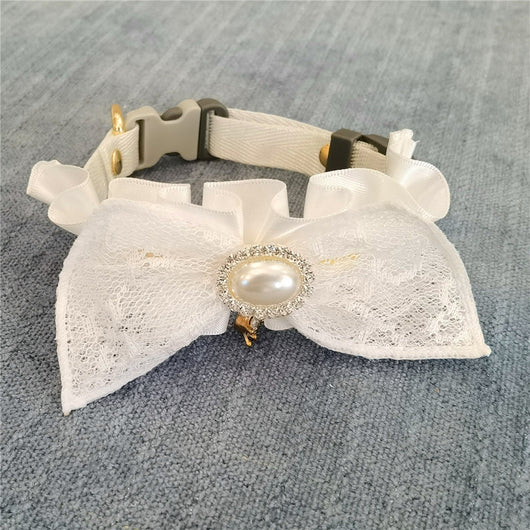 Collar de Gato Elegante con Encaje y Moño - Diseño de Vestido de Boda Ajustable - Image 9