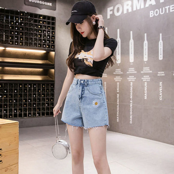 Calça Jeans Rasgada com Bordado de Margaridas - Estilo Cropped Folgado Feminino
