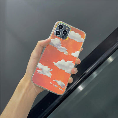 Funda para iPhone 12 Degradado Láser con Diseño de Nubes XR