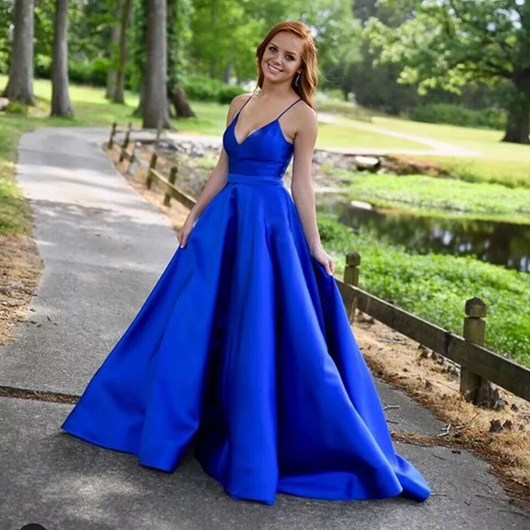 Vestido de Noche Elegante Satinado con Espalda Descubierta - Image 13