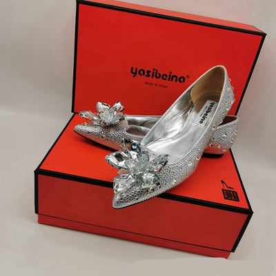 Zapatos de Novia con Tacón Plano y Flores de Cristales - Image 4