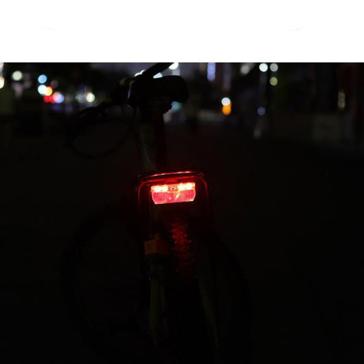 Luz Trasera LED para Bicicleta con Reflector y Batería AAA - Image 10