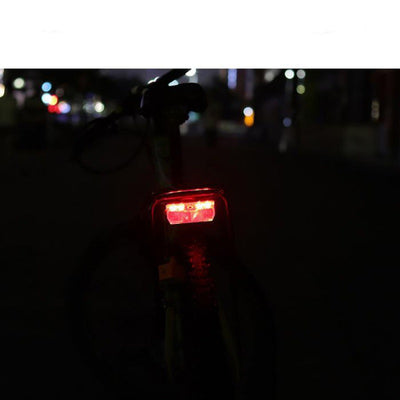 Luz Trasera LED para Bicicleta con Reflector y Batería AAA - Image 2