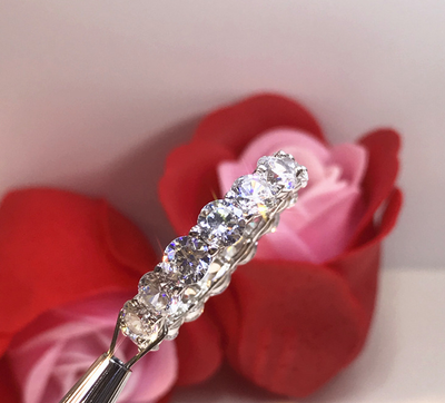Anillo de Diamante Simulado Apilable y Versátil - Image 7