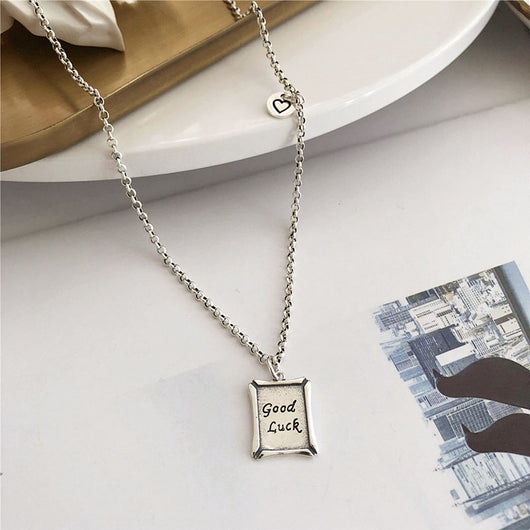 Collar de Buena Suerte Cuadrado Vintage con Dije de Amor - Image 11