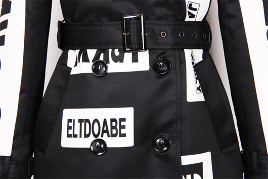 Abrigo Trinchera Oversized Doble Botonadura con Estampado de Letras - Image 7