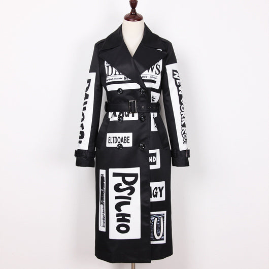 Abrigo Trinchera Oversized Doble Botonadura con Estampado de Letras - Image 4