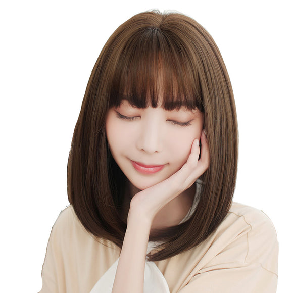 Peluca Corta Estilo Bobo Japonés con Flequillo Aireado - Corte Facial Rejuvenecedor