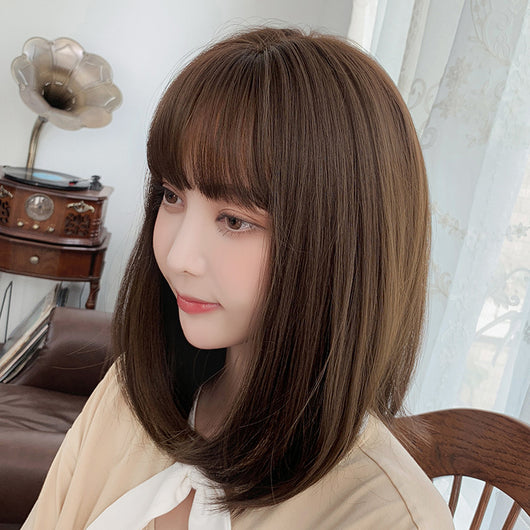 Peluca Corta Estilo Bobo Japonés con Flequillo Aireado - Corte Facial Rejuvenecedor - Image 4