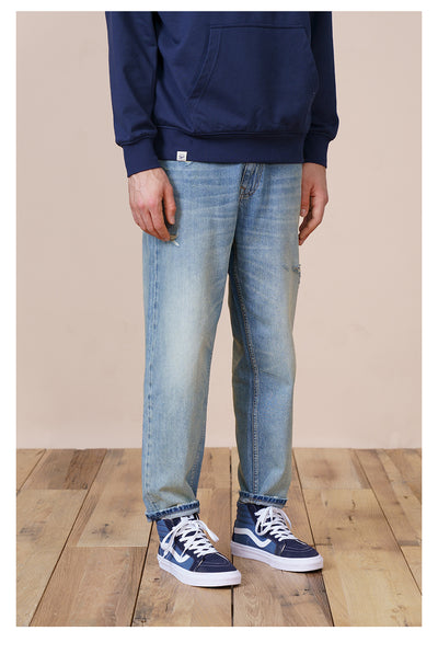 Jeans Cropped Azules Desgastados con Efecto Frayed para Hombre - Image 8