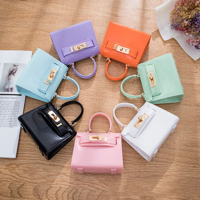 Bolsa de Gelatina Transparente para Mujer - Diseño Minimalista - Image 12