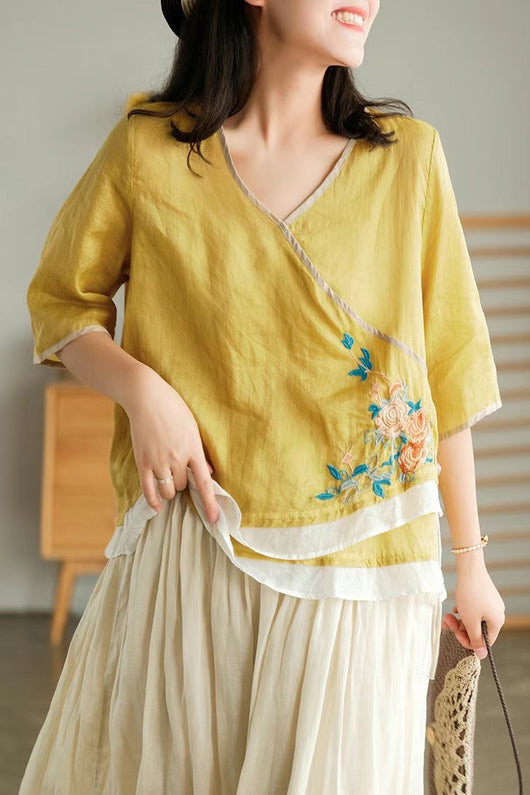 Blusa Retro con Botones Bordados - Image 9