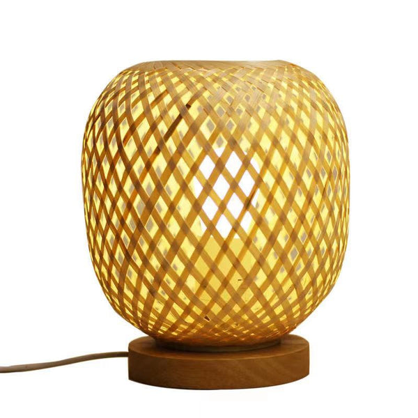 Lámpara de Mesa Decorativa Nórdica Tejida en Bambú - Estilo Minimalista para Espacios Modernos