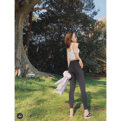 Pantalones Deportivos de Alta Elasticidad para Yoga y Entrenamiento - Image 9